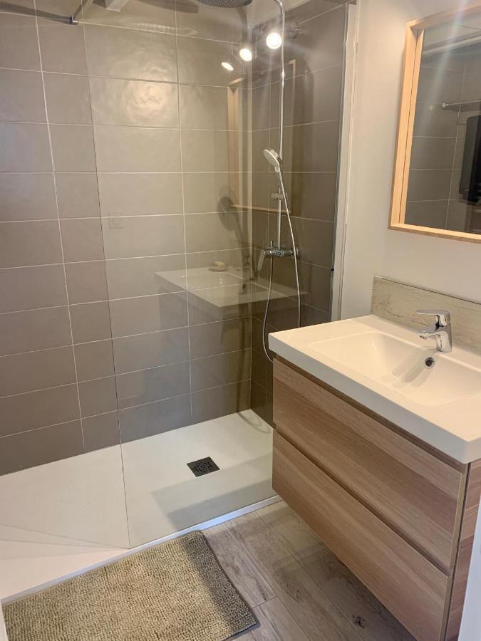 Appartement De Standing Avec Terrasse Сен Мари де ла Мер Екстериор снимка