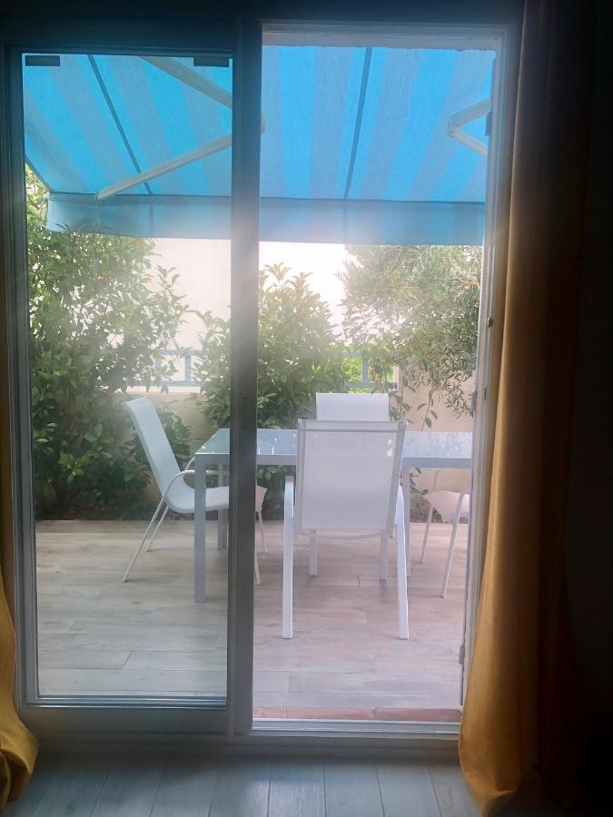 Appartement De Standing Avec Terrasse Сен Мари де ла Мер Екстериор снимка