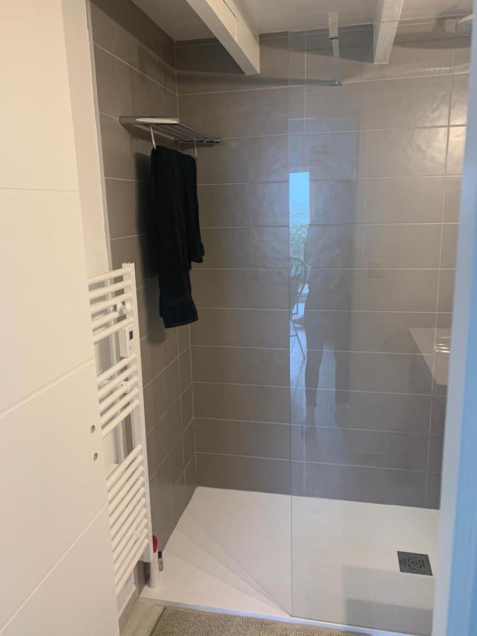 Appartement De Standing Avec Terrasse Сен Мари де ла Мер Екстериор снимка